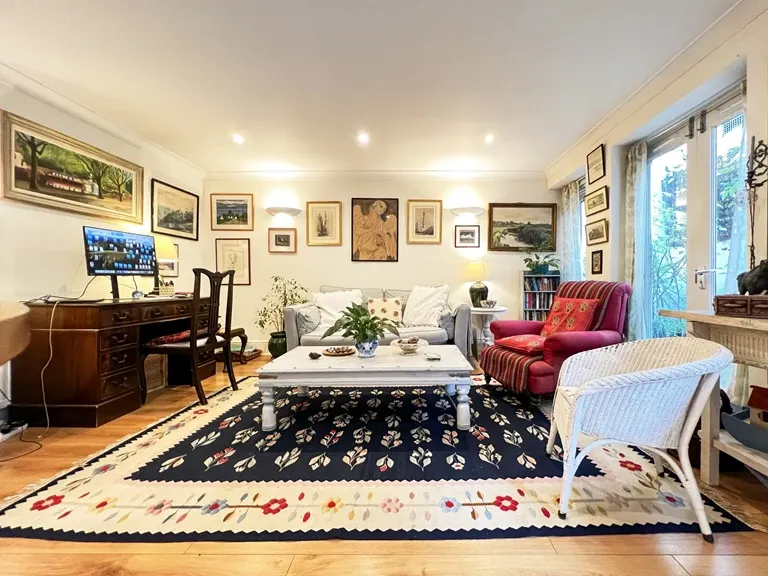 Macroom Road, Maida Vale, W9 3HY, photo 2