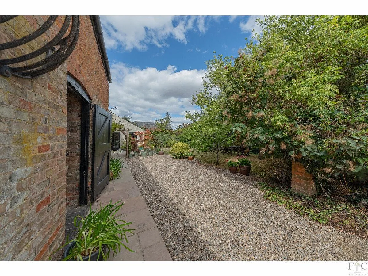 Main Street, Bruntingthorpe, LE17, photo 43