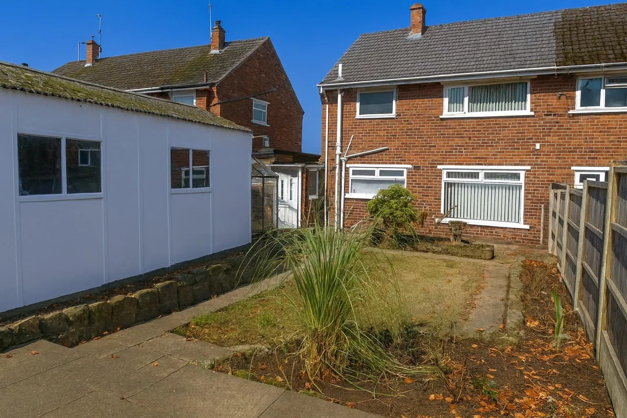 Huntingdon Road, Intake, DN2, photo 20