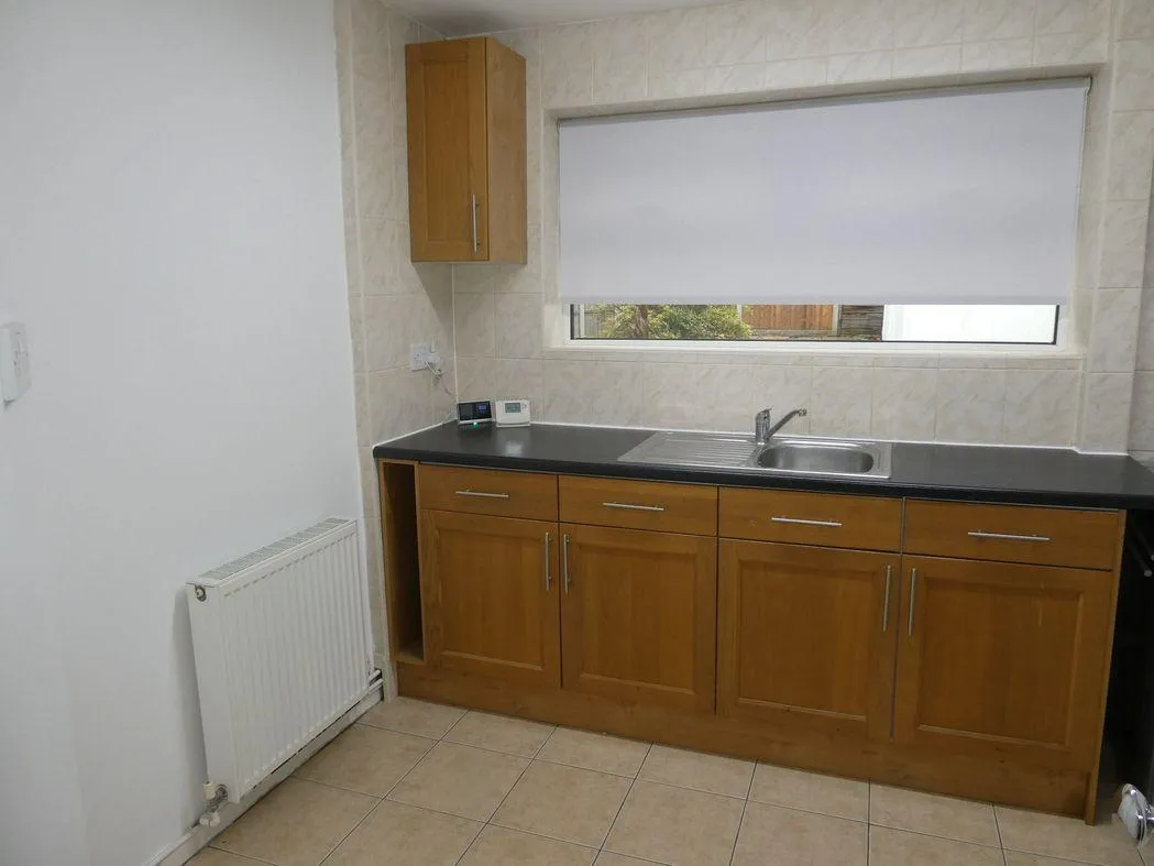 Huntingdon Road, Intake, DN2, photo 8