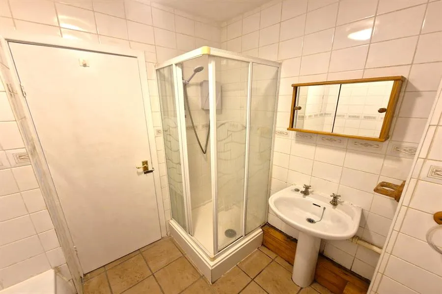 Leegate Road, Heaton Moor, photo 7