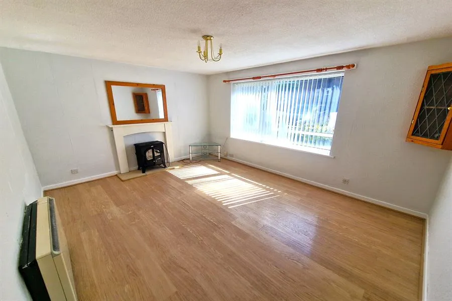 Leegate Road, Heaton Moor, photo 2