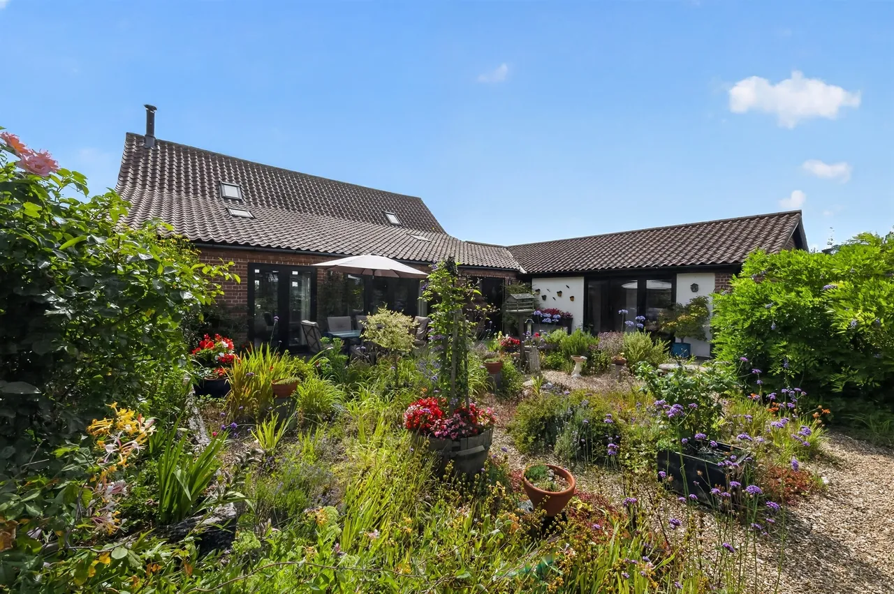 Ivy Todd, Necton, Swaffham, photo 3