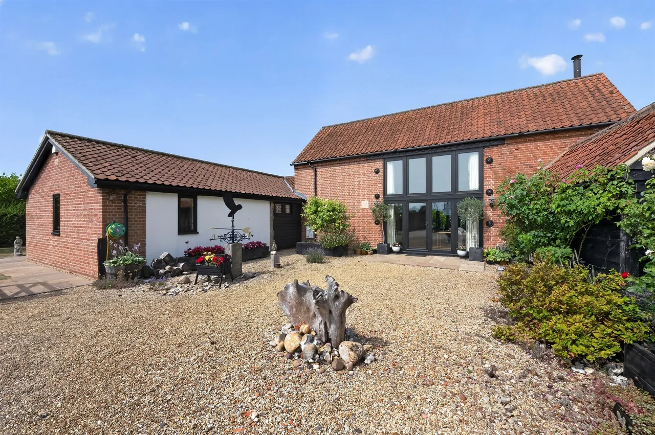 4 bed barn conversion for sale — Ivy Todd, Necton, Swaffham