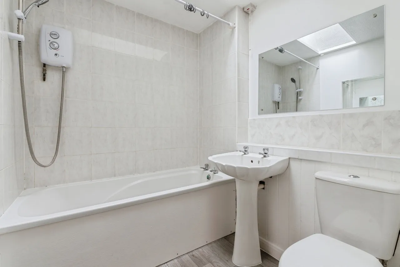 Travers Way, BASILDON, Essex, SS13, photo 2