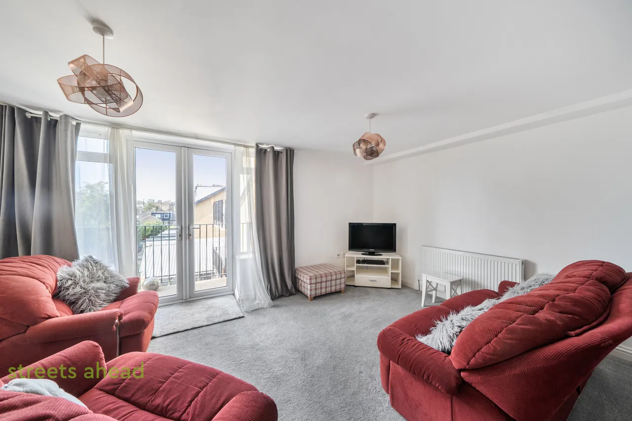 Suffolk Road, London, SE25, photo 2