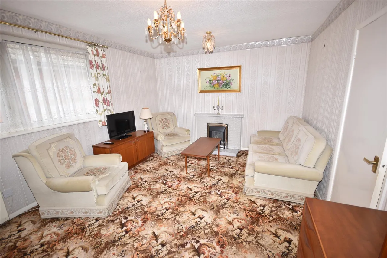 St. Hughs Drive, North Hykeham, Lincoln, photo 3