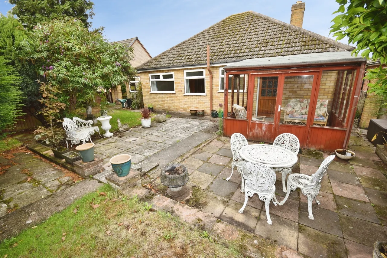 St. Hughs Drive, North Hykeham, Lincoln, photo 2