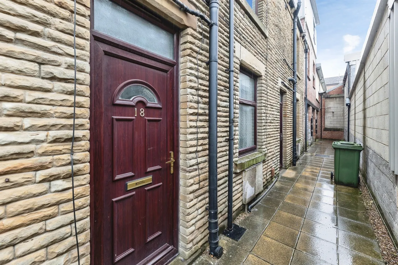 1 bed house for sale — Tennyson Yard, Morley, Leeds