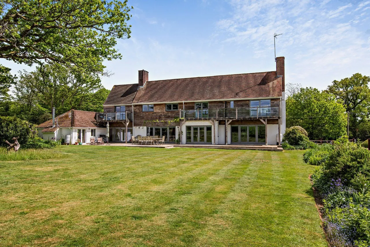 Furzen Lane, Ellens Green, Surrey, RH12 3AW, photo 12