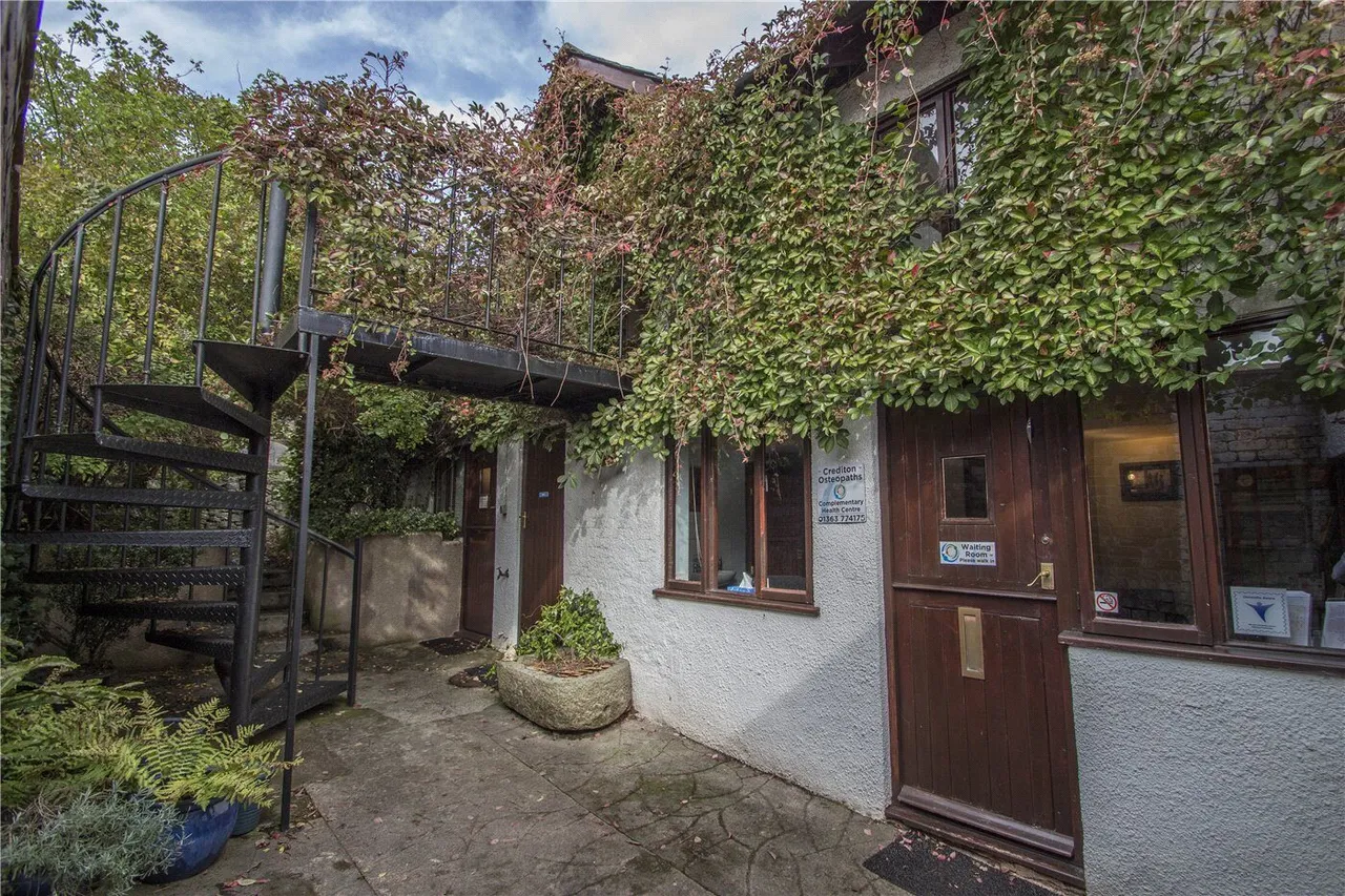 office to rent, High Street, Crediton, EX17