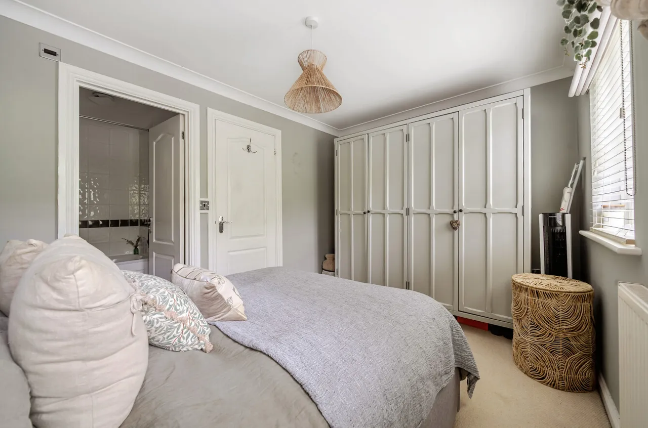 Guildford Road, Normandy, GU3, photo 7