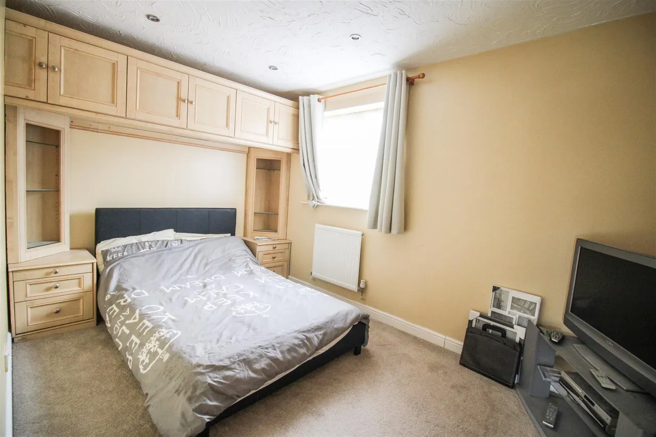 Coalport Close, Church Langley, CM17, photo 8