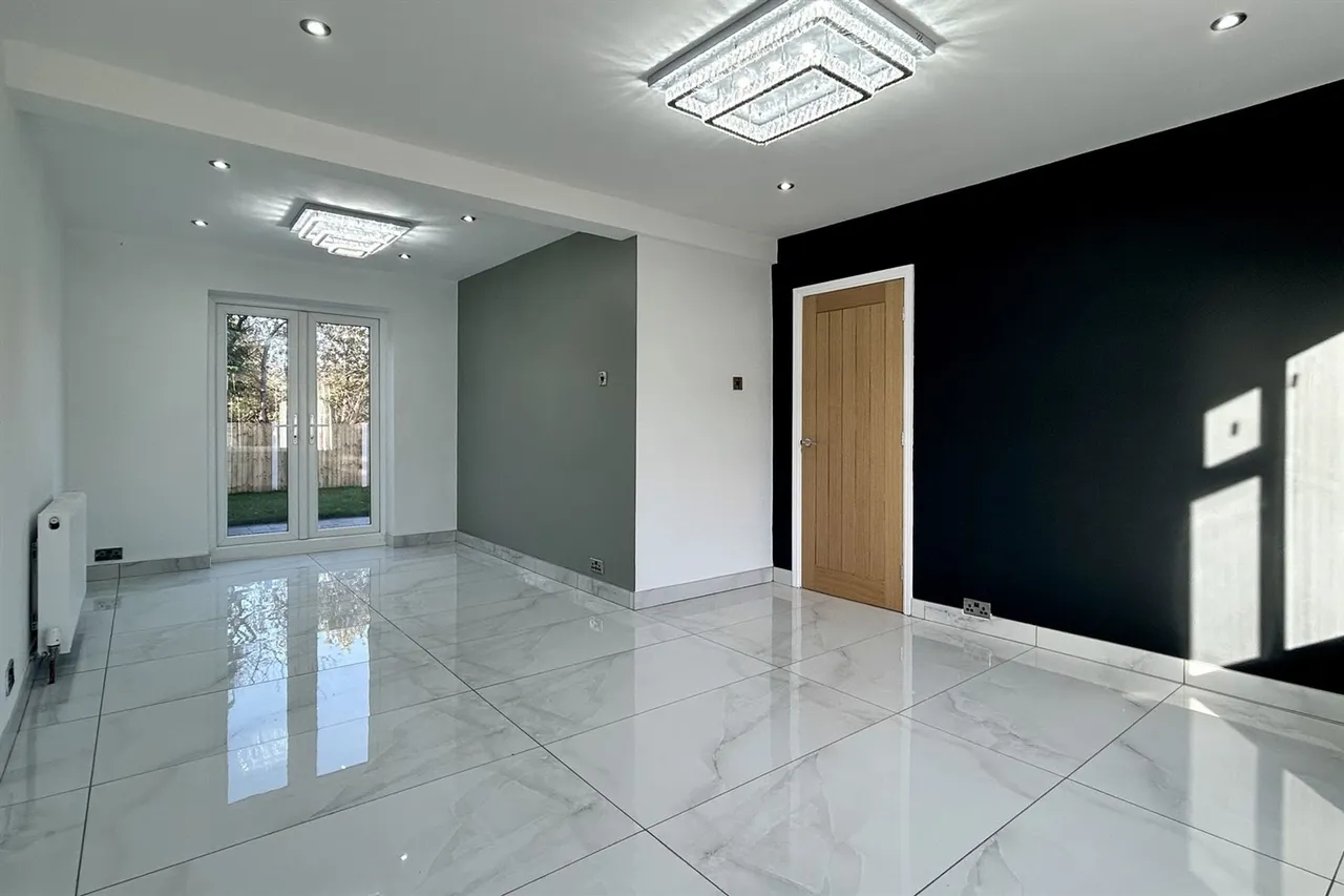 Bruntwood Lane, Cheadle, photo 2