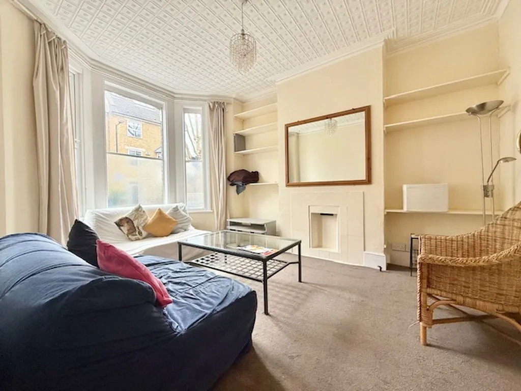 Searles Road, London SE1 4YU, photo 3
