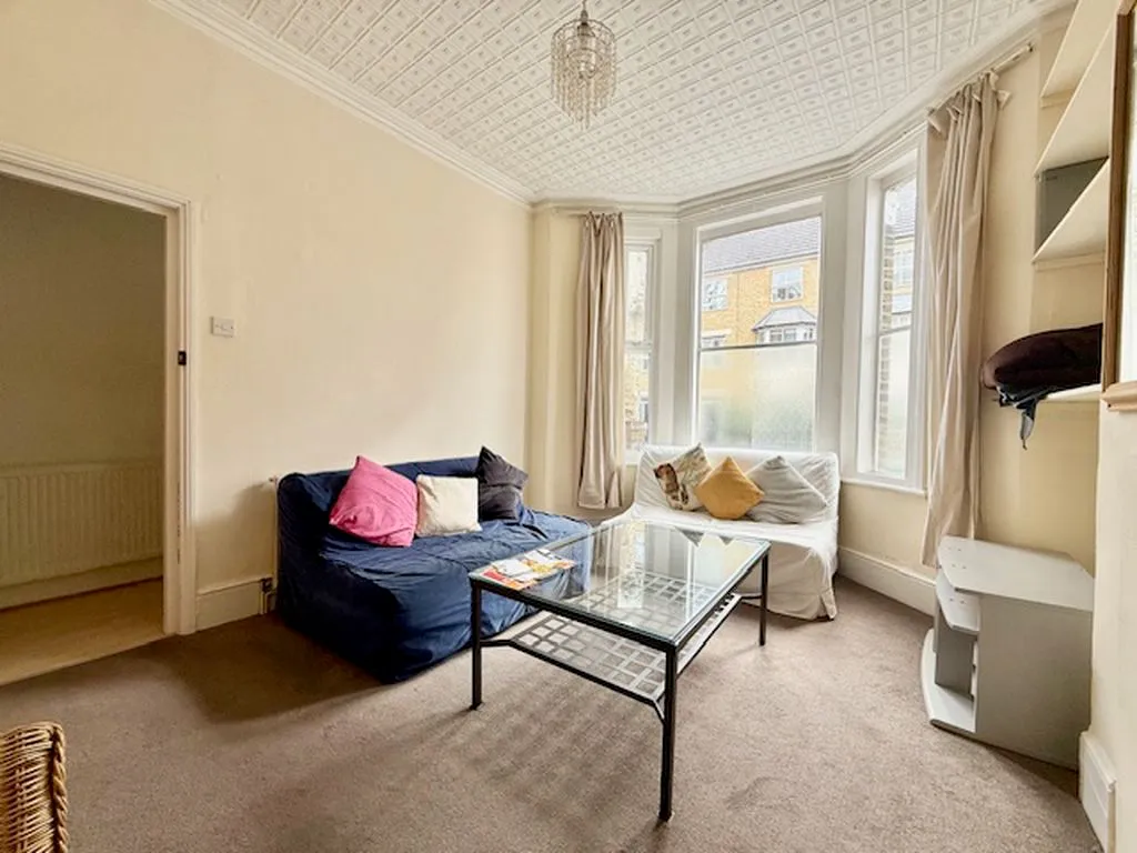 5 bed house to rent — Searles Road, London SE1 4YU