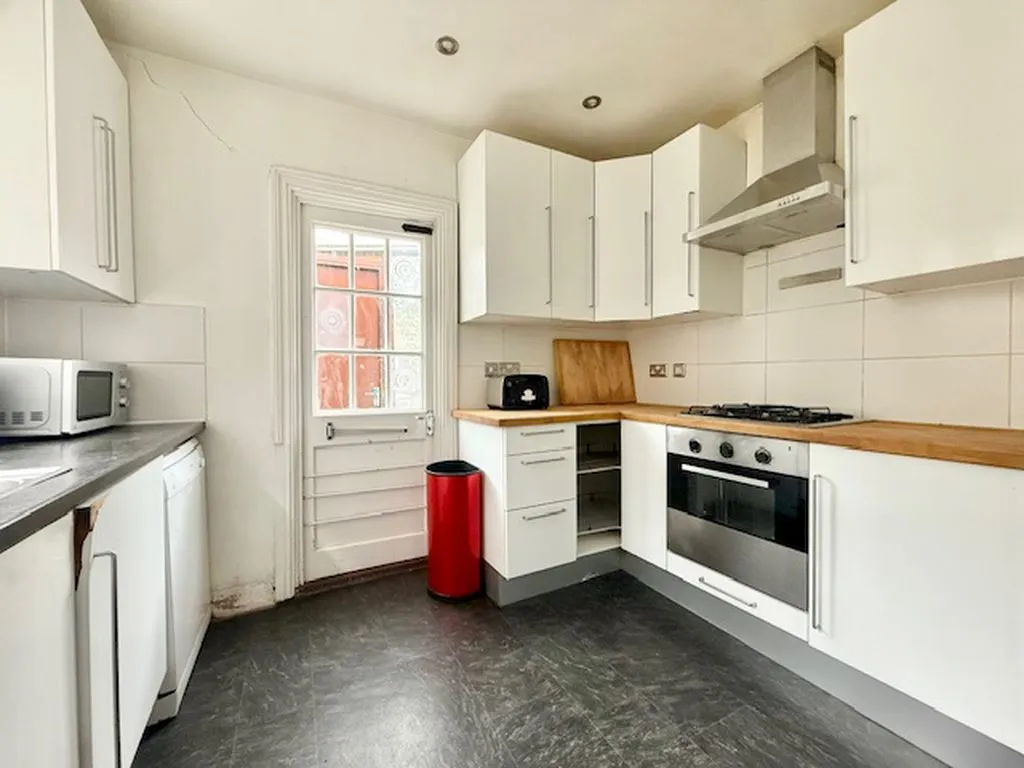 Searles Road, London SE1 4YU, photo 6