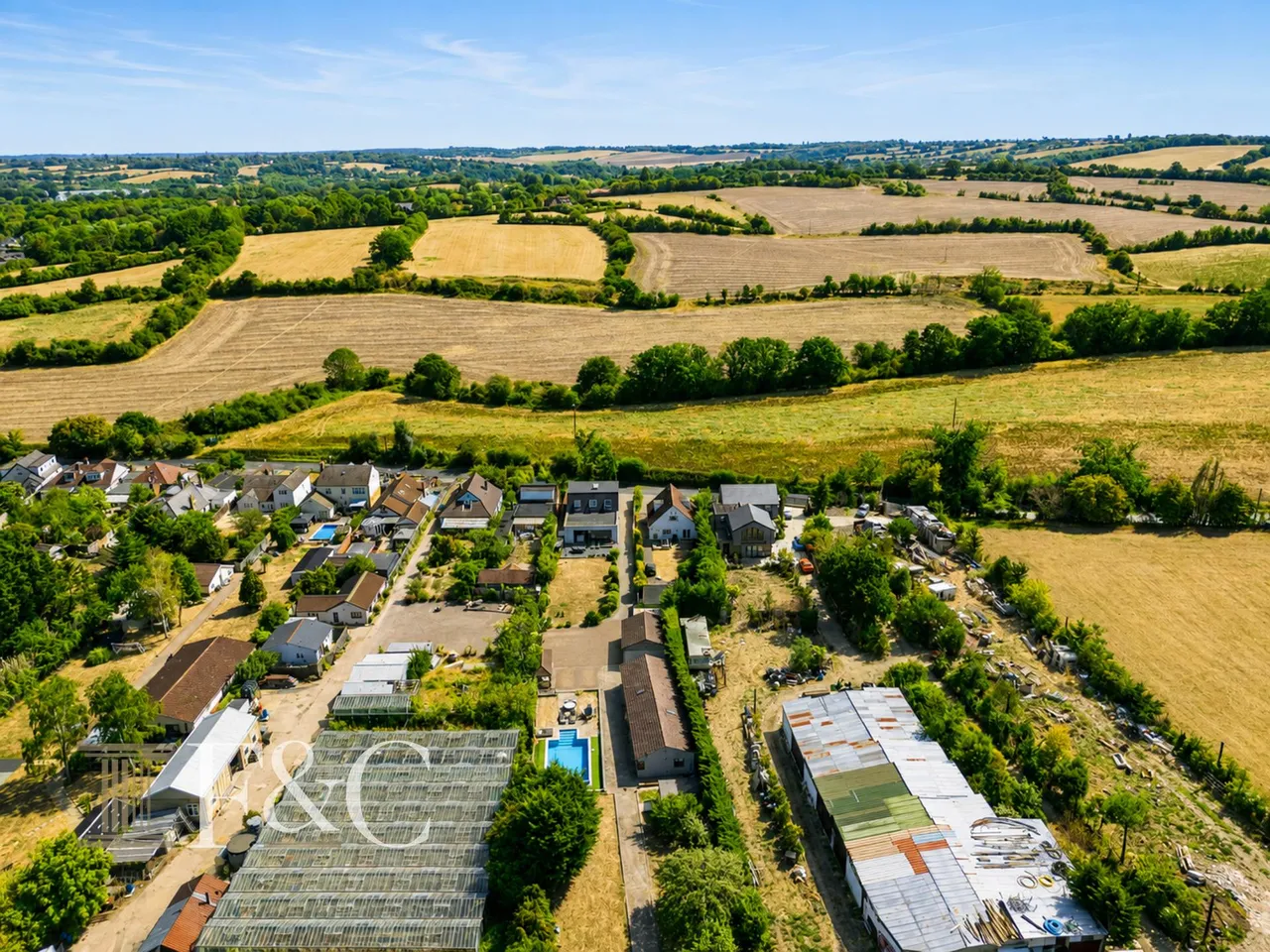 St Leonards Road, Nazeing, photo 35