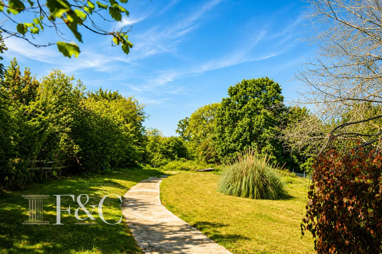 St Leonards Road, Nazeing, photo 36