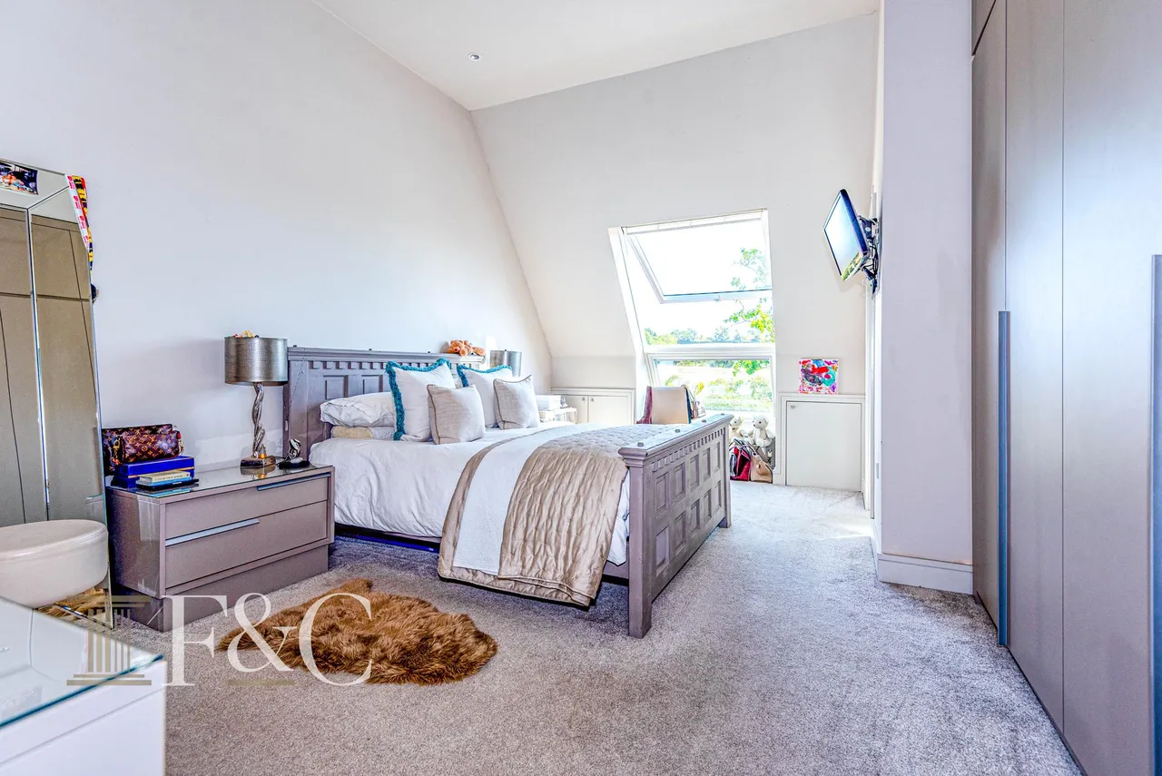 St Leonards Road, Nazeing, photo 22