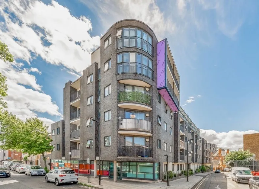 1 bed flat for sale — Furrow Lane, Homerton, E9