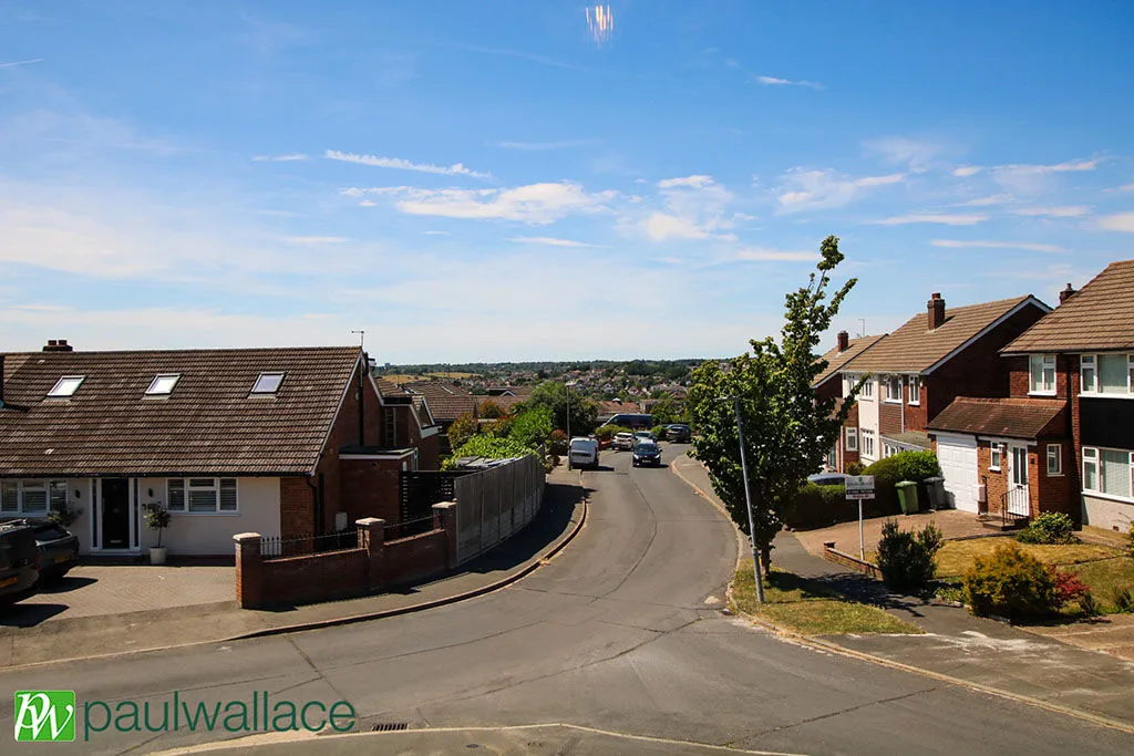 Lulworth Avenue, Goffs Oak, EN7, photo 17