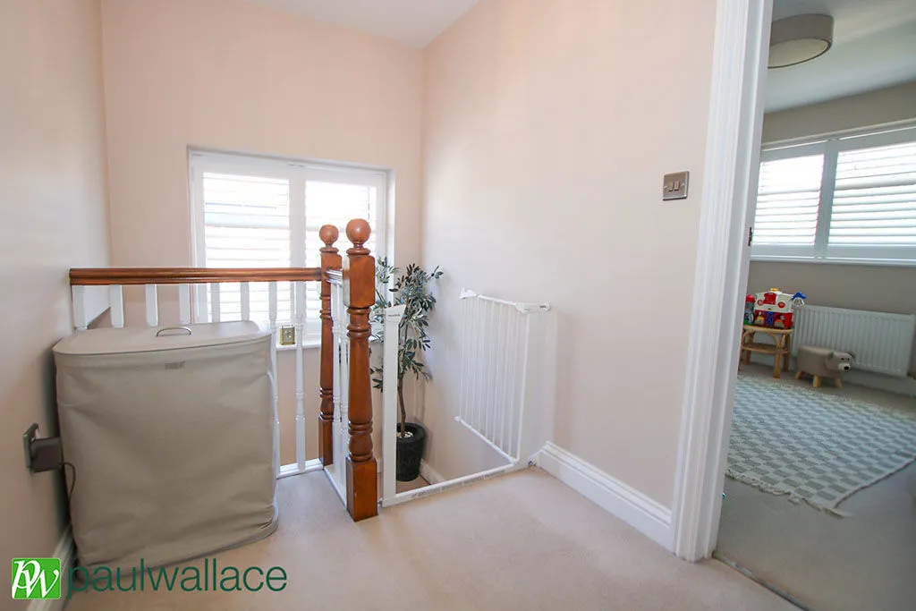 Lulworth Avenue, Goffs Oak, EN7, photo 12
