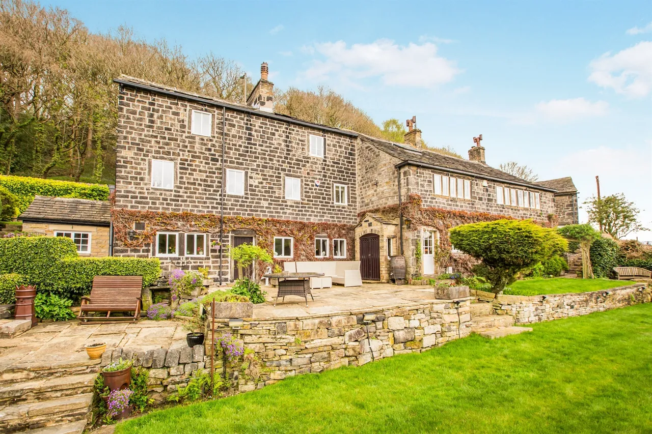 5 bed house for sale, Stoney Spring, Brearley, HX2