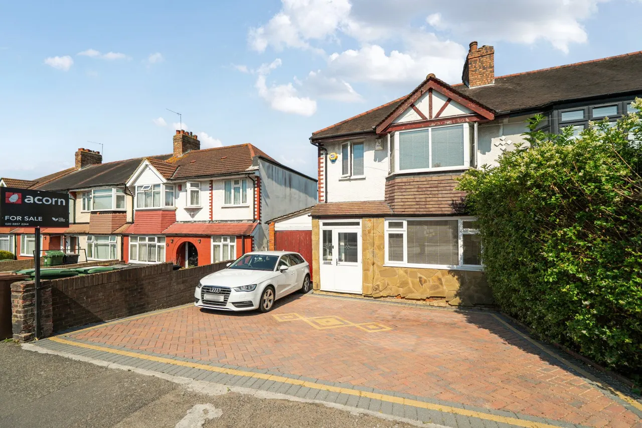 3 bed house for sale — Marvels Lane, SE12