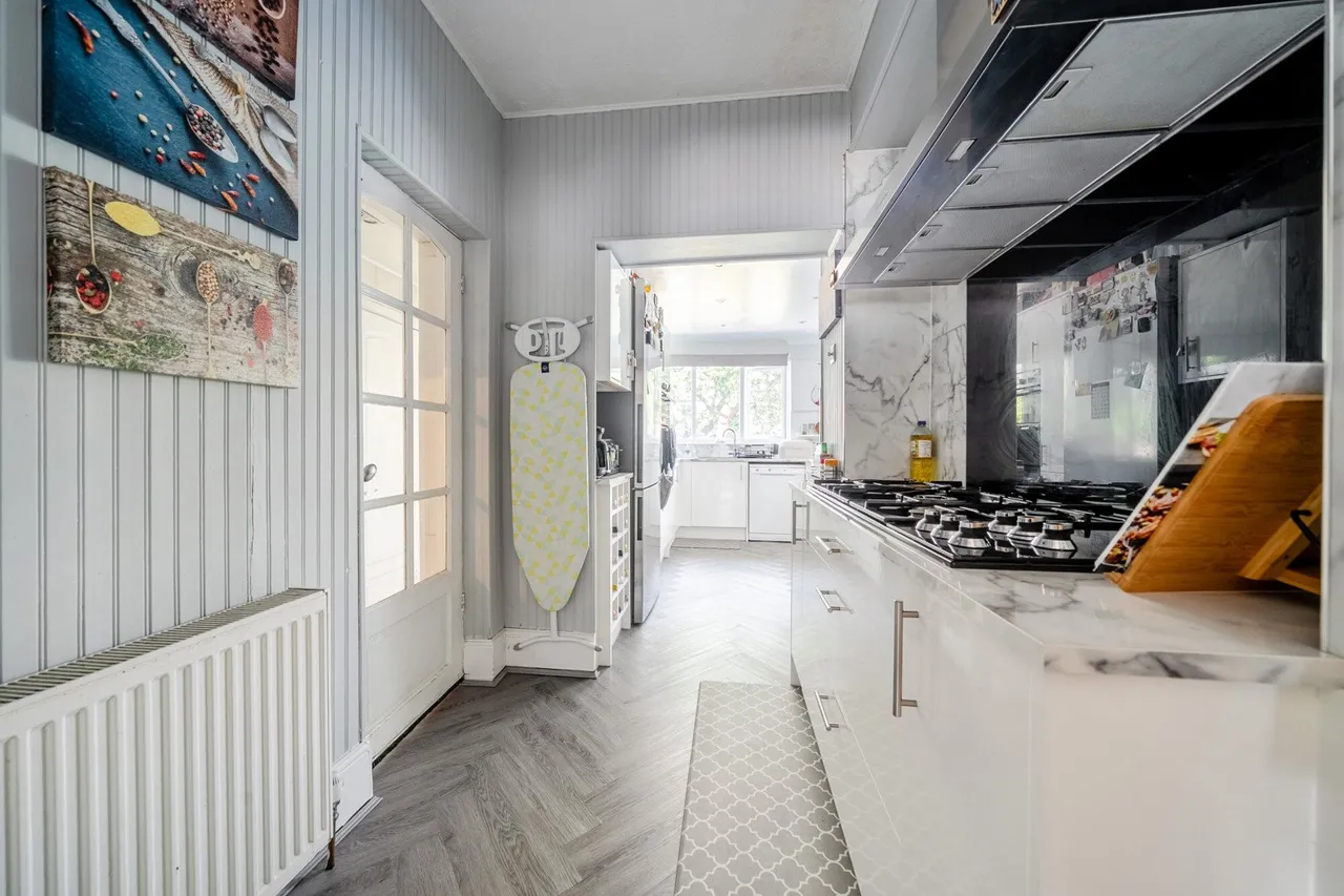 Marvels Lane, SE12, photo 15