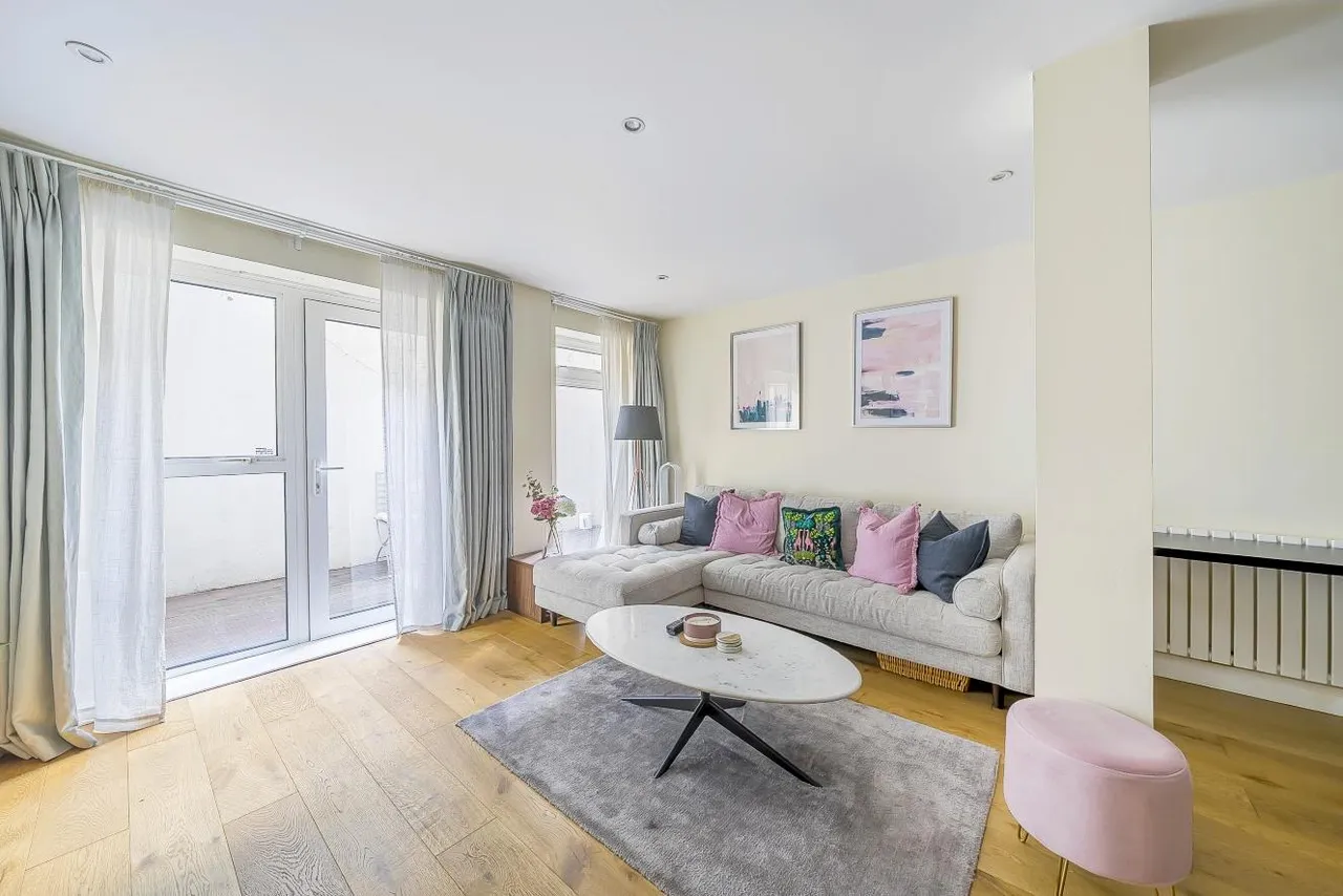 1 bed flat for sale, Seward Street, Clerkenwell, EC1V