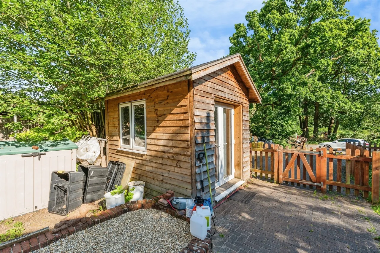 Jacobs Gutter Lane, Totton, SO40, photo 18