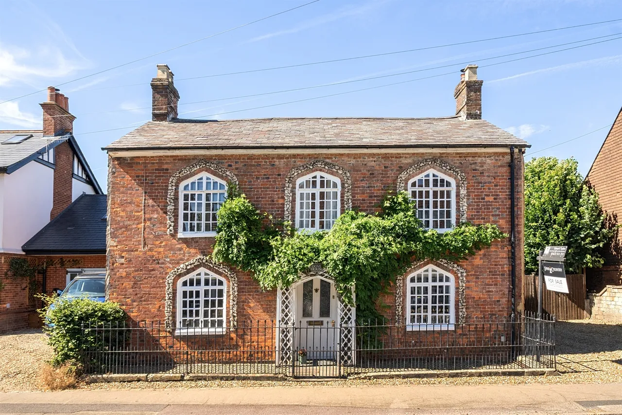 4 bed house for sale — London Road, Marlborough
