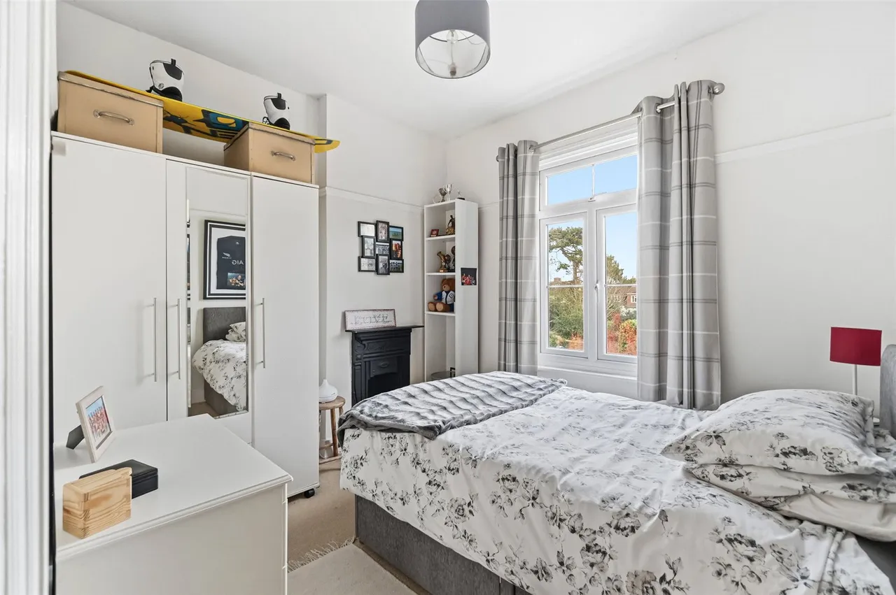 Gloucester Road, Hampton, TW12 2UJ, photo 9