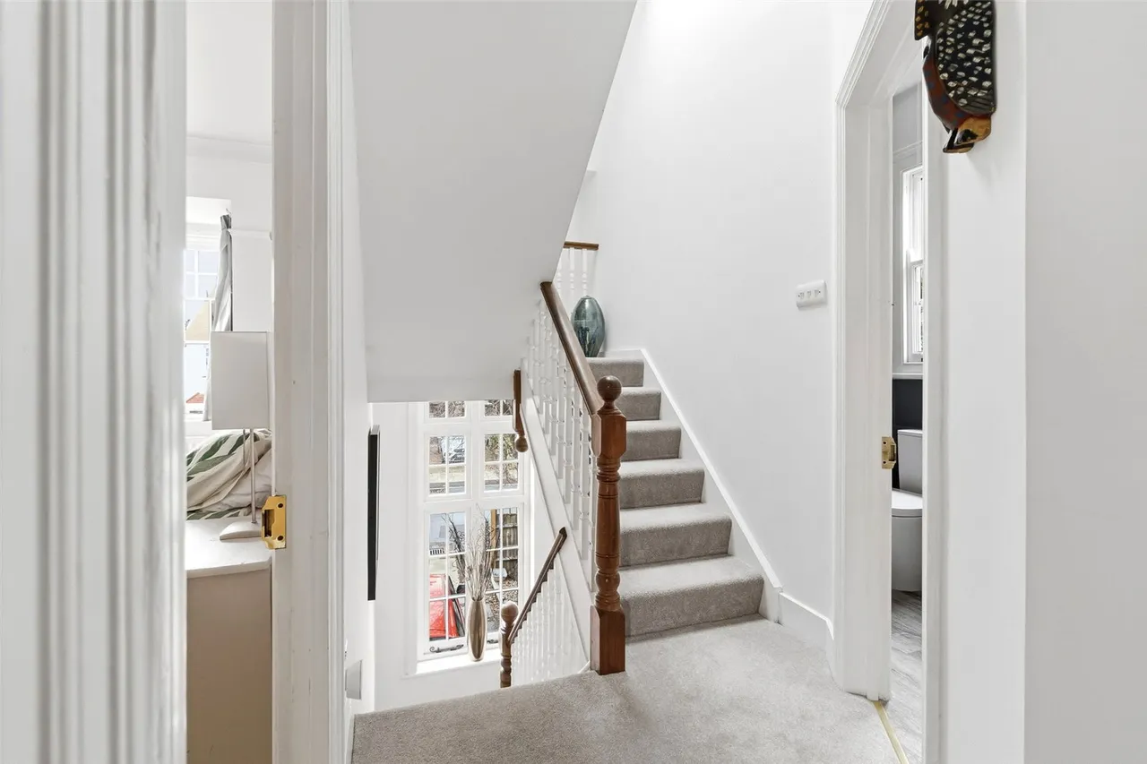 Gloucester Road, Hampton, TW12 2UJ, photo 10