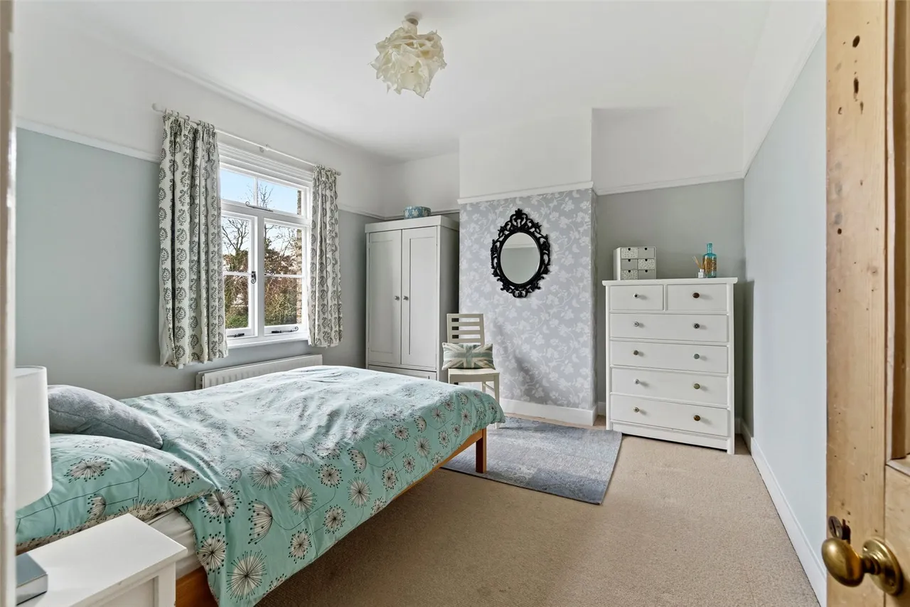 Gloucester Road, Hampton, TW12 2UJ, photo 7