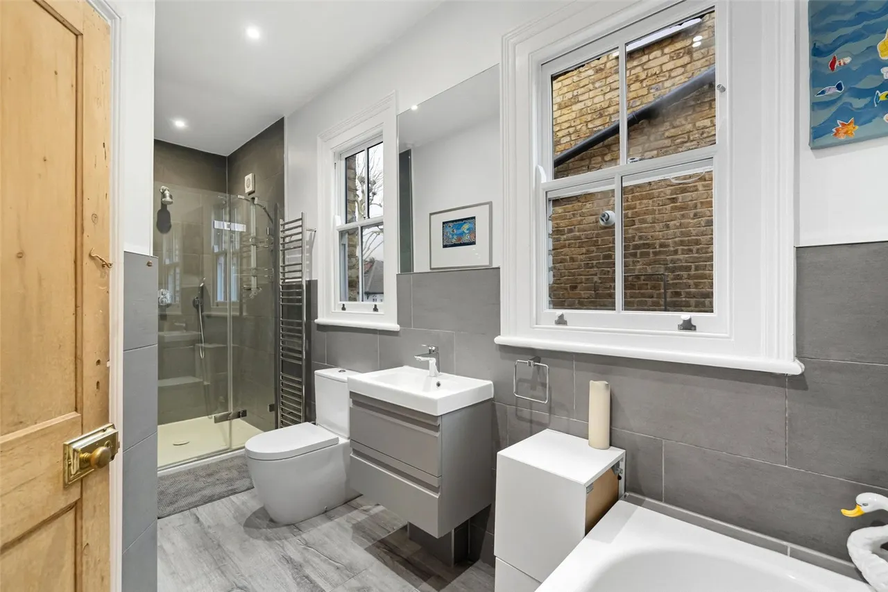 Gloucester Road, Hampton, TW12 2UJ, photo 8