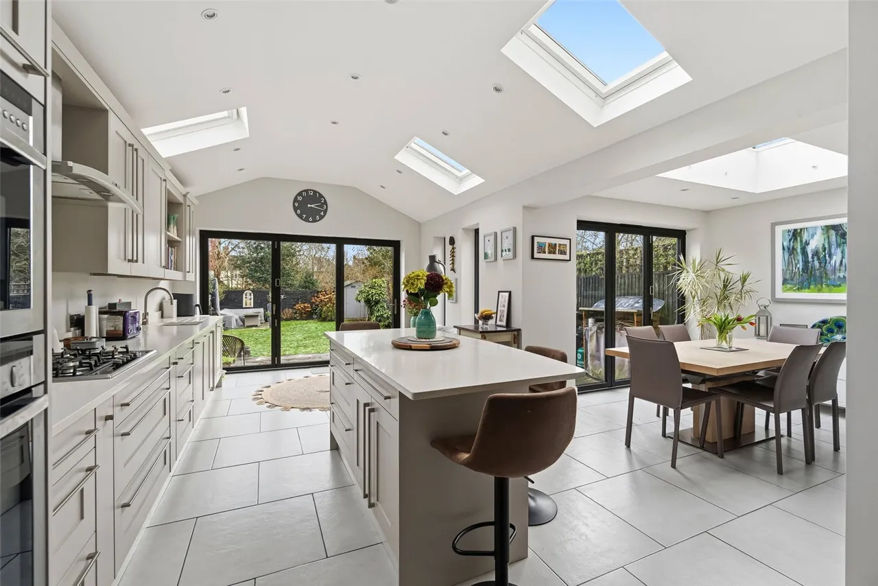 Gloucester Road, Hampton, TW12 2UJ, photo 2