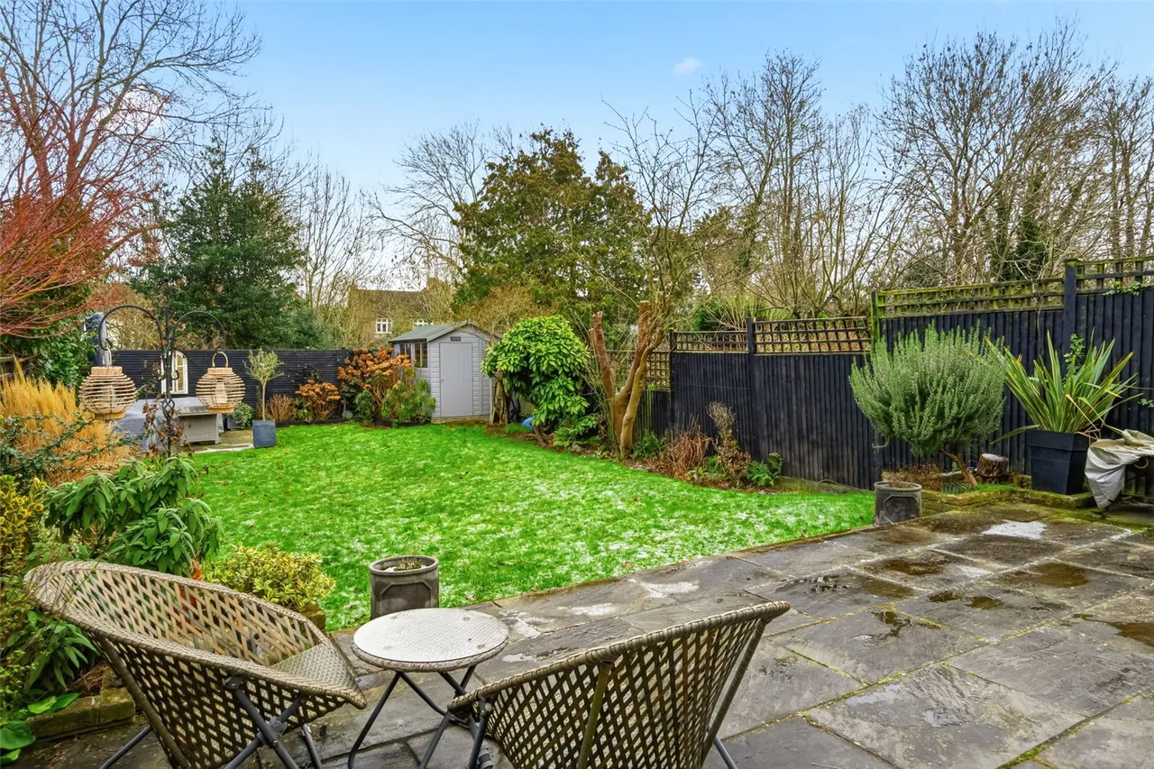 Gloucester Road, Hampton, TW12 2UJ, photo 12