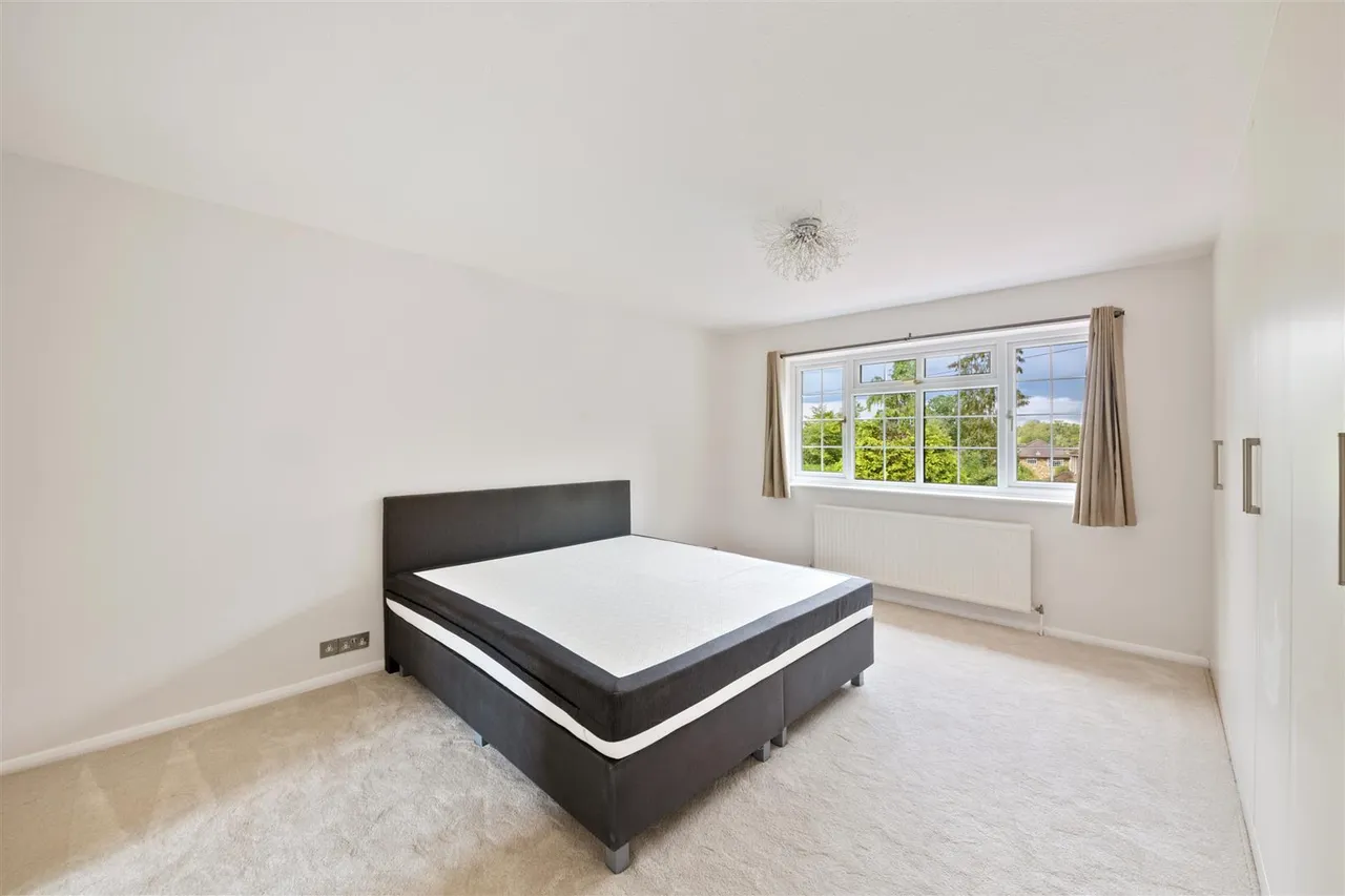 Vine Grove, Hillingdon, photo 15