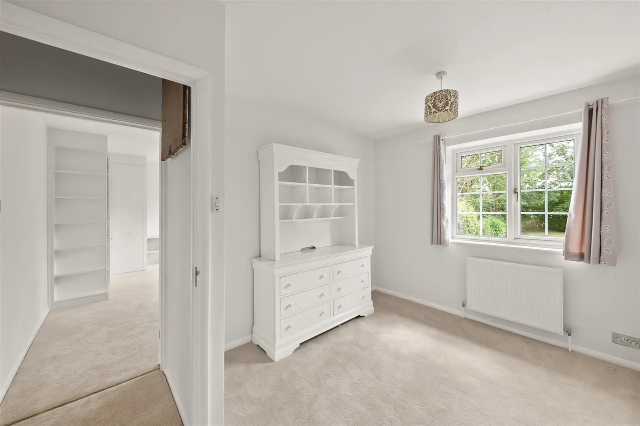 Vine Grove, Hillingdon, photo 18