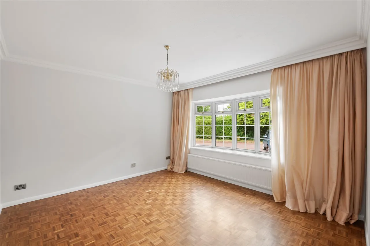 Vine Grove, Hillingdon, photo 22