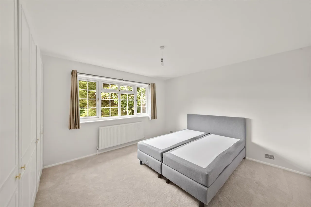 Vine Grove, Hillingdon, photo 16