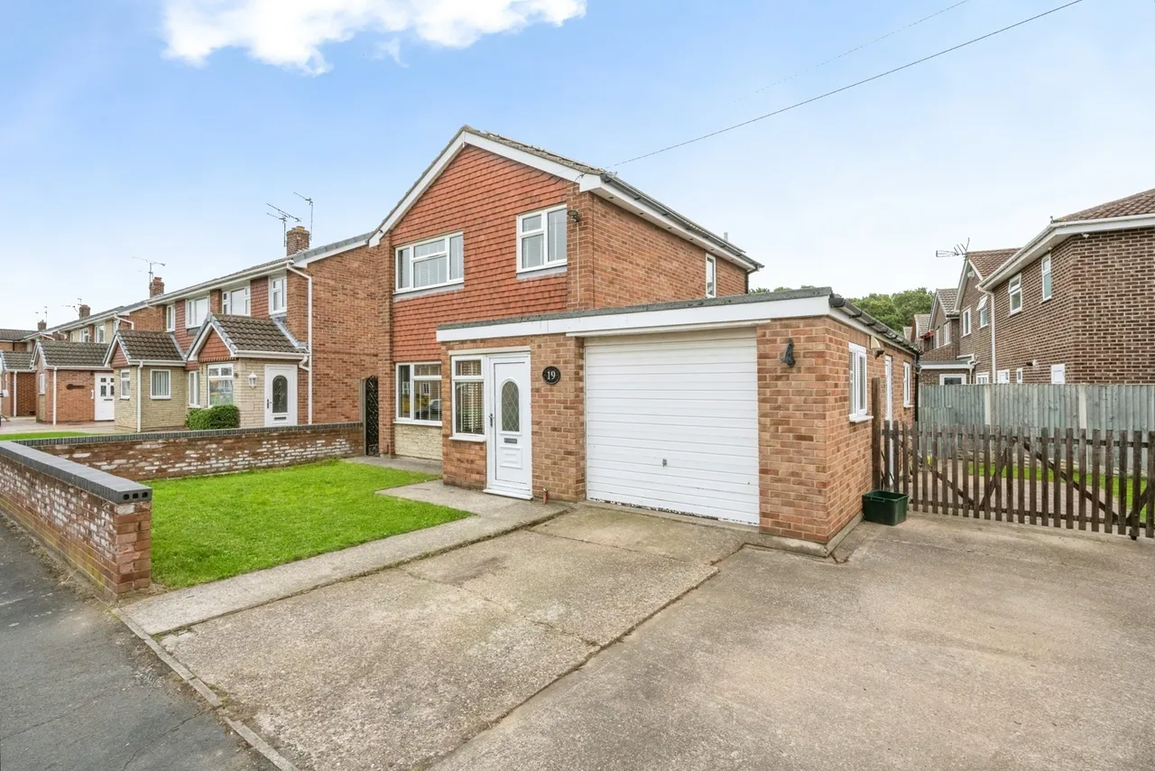Curzen Crescent, Doncaster, DN3, photo 5
