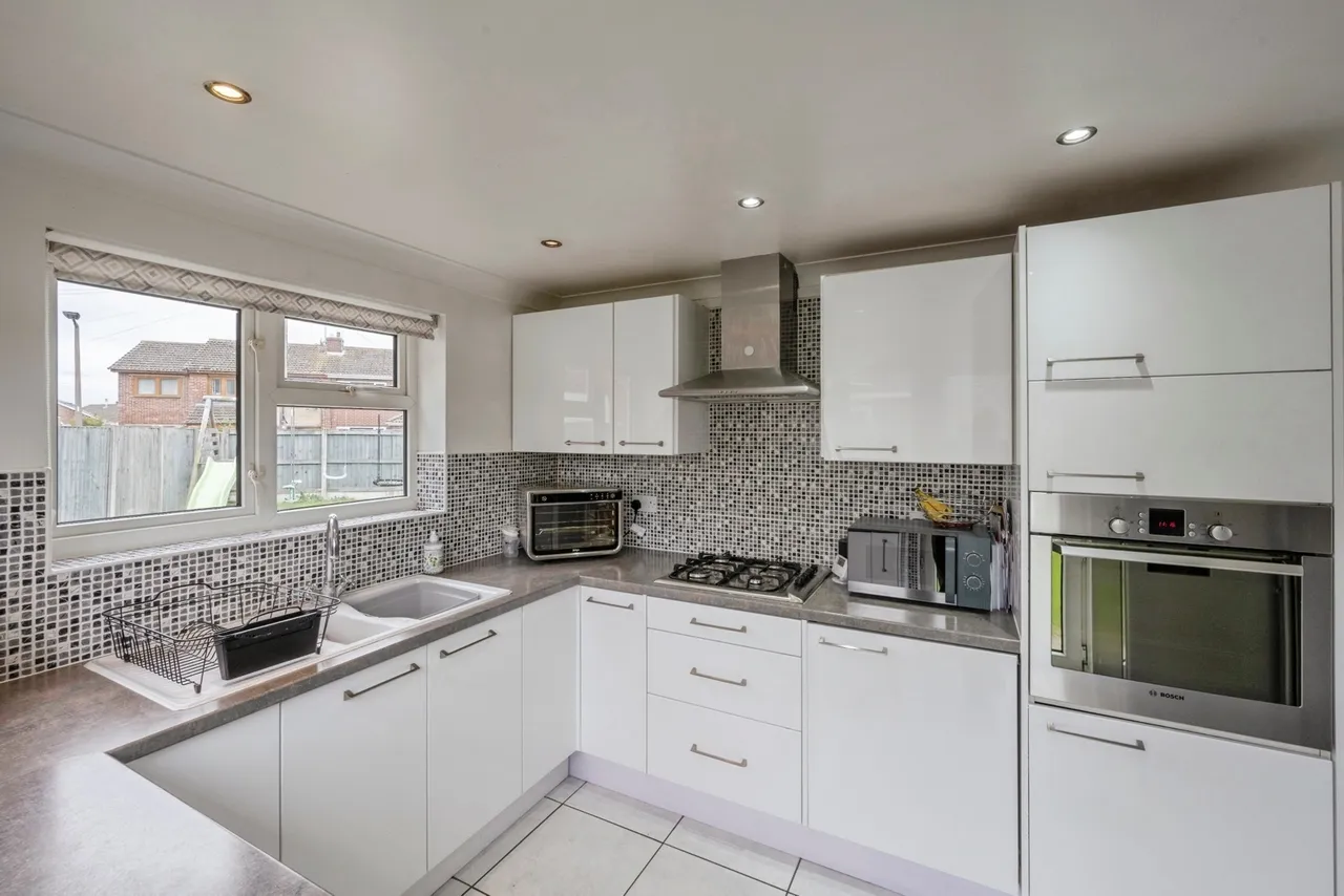 Curzen Crescent, Doncaster, DN3, photo 10