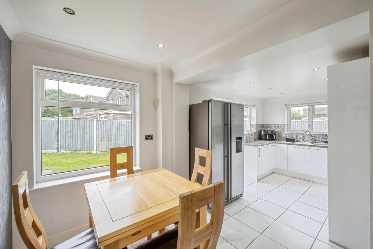 Curzen Crescent, Doncaster, DN3, photo 11