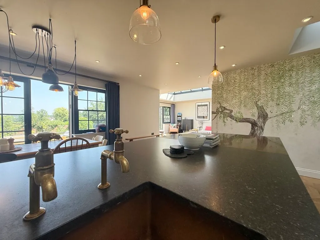 Toddington Road, Tebworth LU7 9QD, photo 16