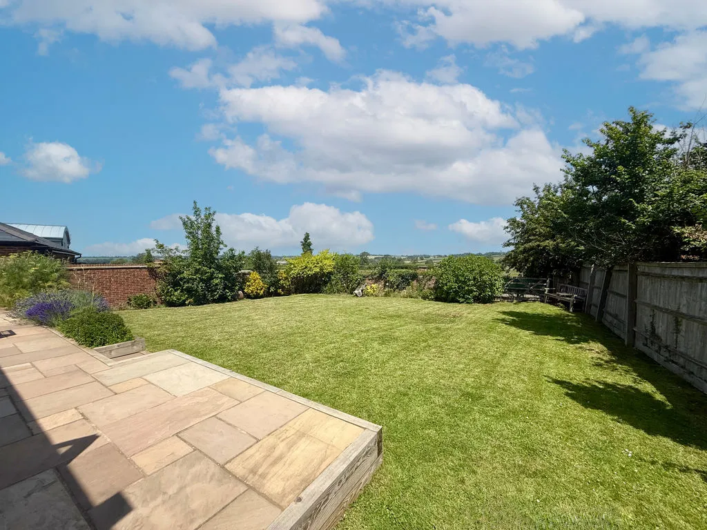 Toddington Road, Tebworth LU7 9QD, photo 24