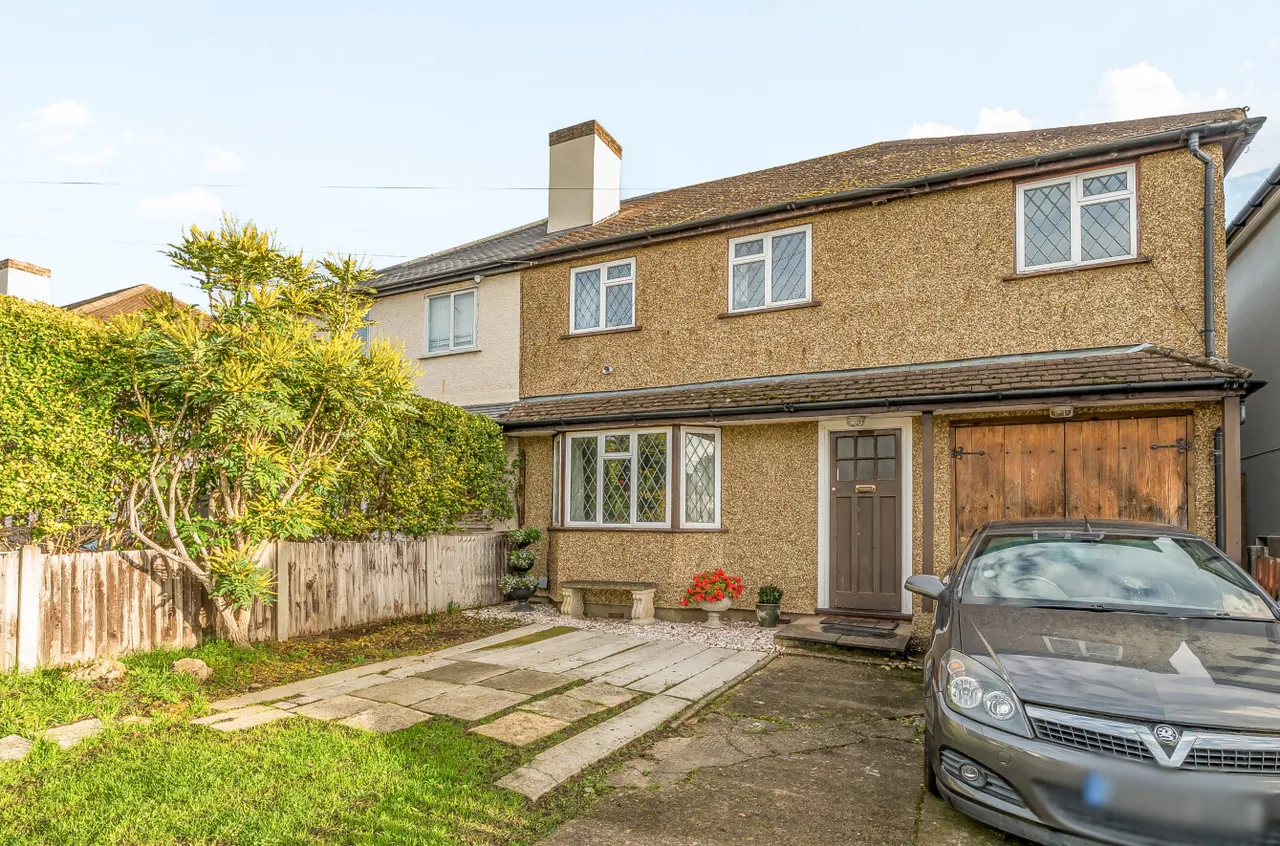 Second Avenue, Walton-On-Thames, KT12, photo 6