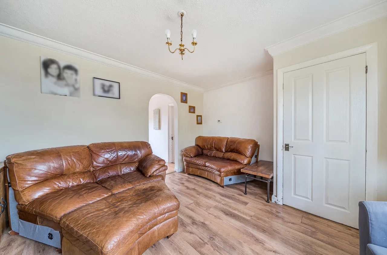 Second Avenue, Walton-On-Thames, KT12, photo 11